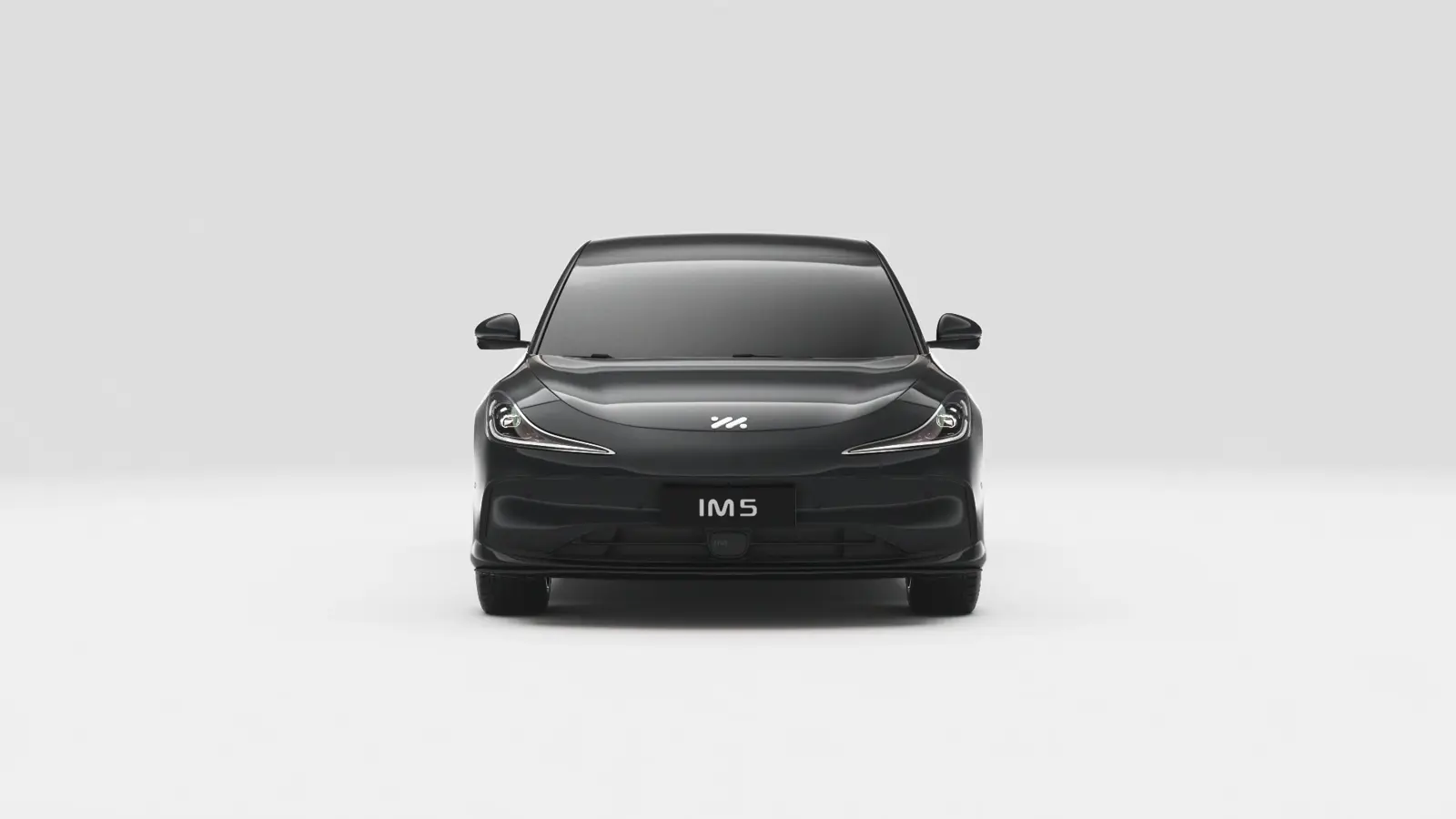 IM5 electric sedan exterior, rotatable 360°